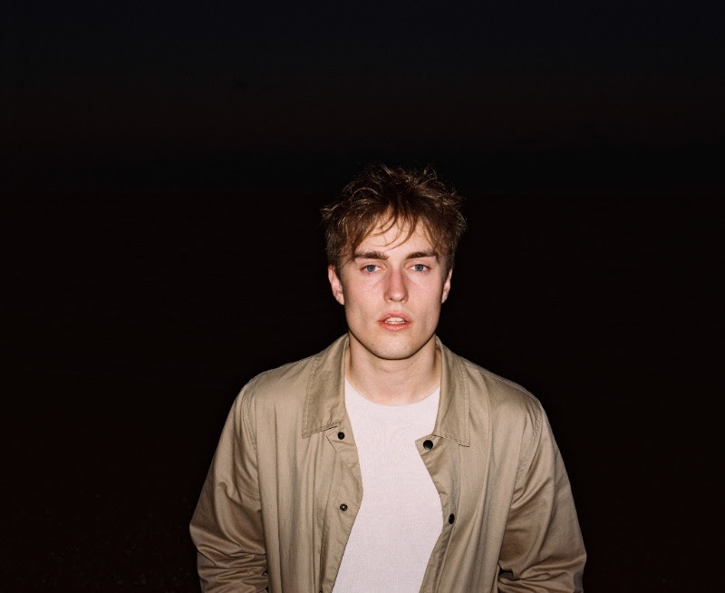 Tyneside musician Sam Fender announces The Shipping Forecast in Liverpool