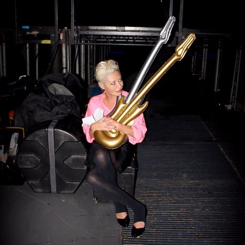 Wendy James with an inflatable guitar